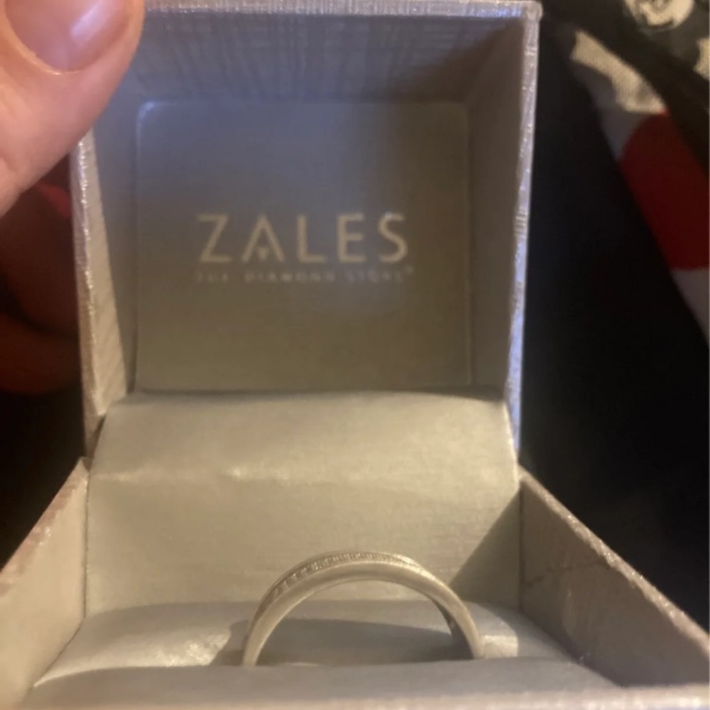 Men’s wedding band